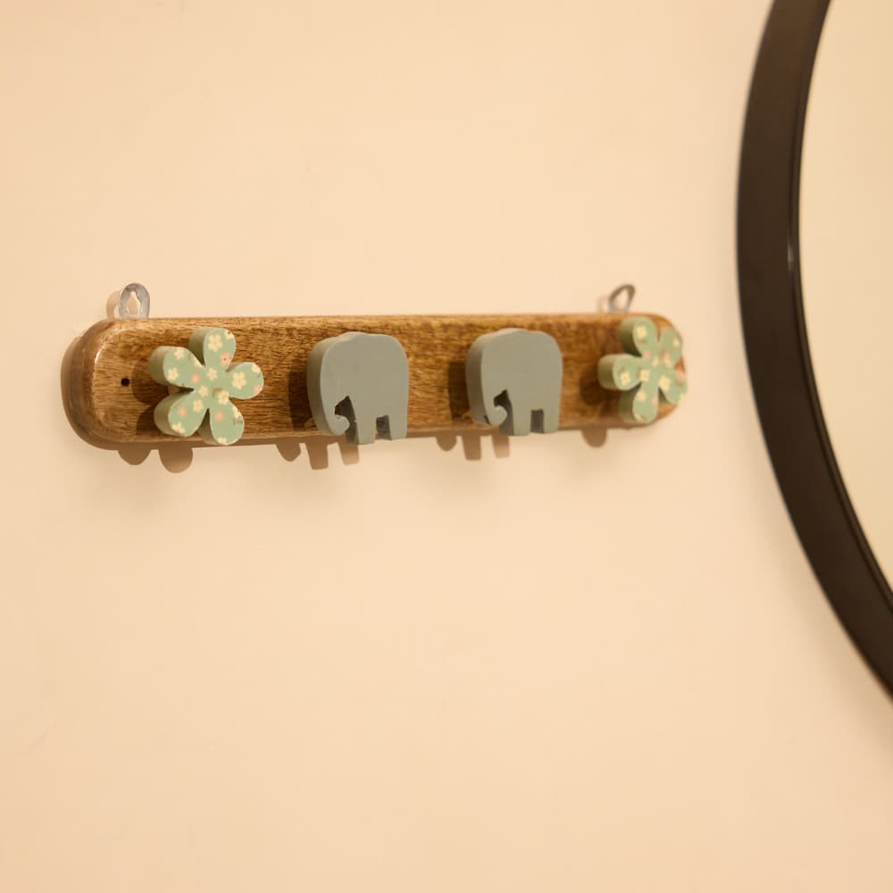 Bloom Tusker Cloth Hanger - Aadmom 