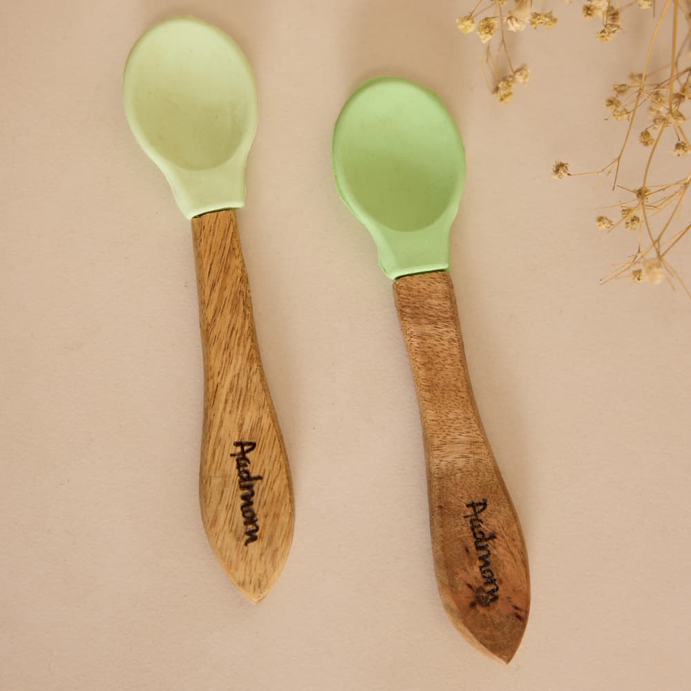 Soft and gentle Tiny Twiny feeding spoon for babies
