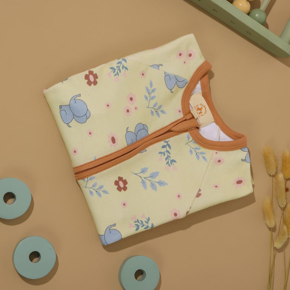 Elehug organic cotton baby bodysuit in soft breathable fabric